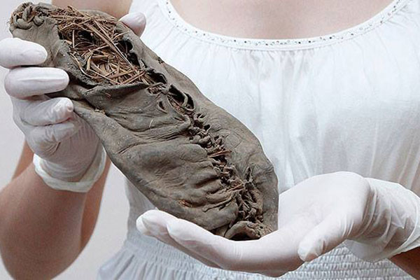 Най-старата обувка от кожа на 5500 години