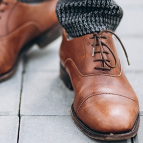 male-brown-footwear-close-up_280x280 Грижа за обувките
